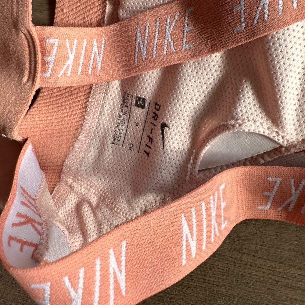 Nike indy logo sport bra​​​ - Picture 4 of 4